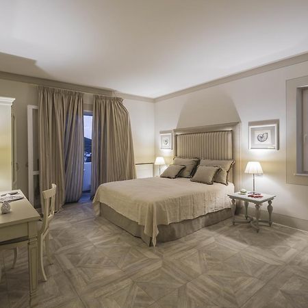 Maridea Casa Vacanza- Le Alcove Sul Mare Suites بونسا المظهر الخارجي الصورة