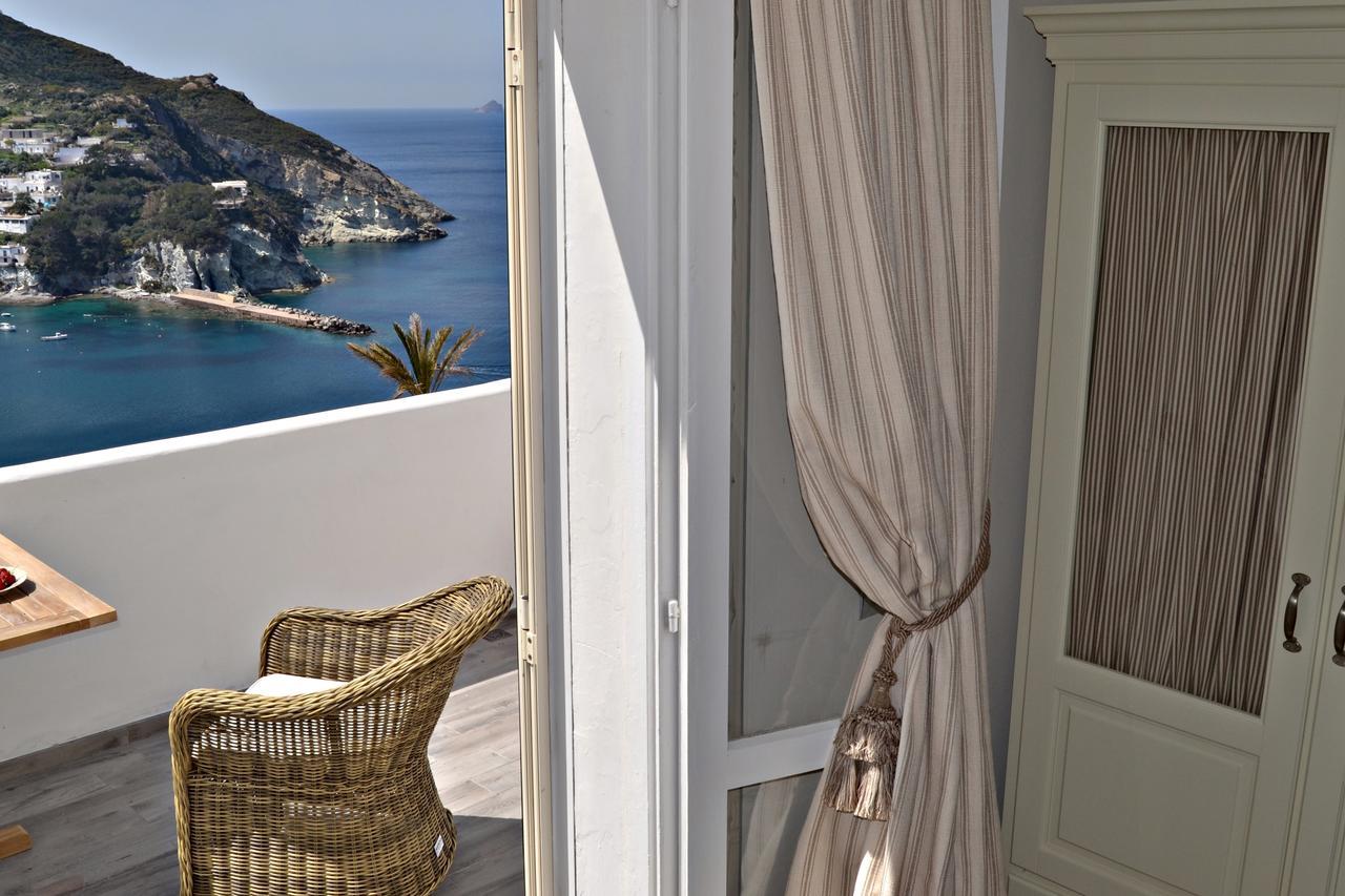 Maridea Casa Vacanza- Le Alcove Sul Mare Suites بونسا المظهر الخارجي الصورة