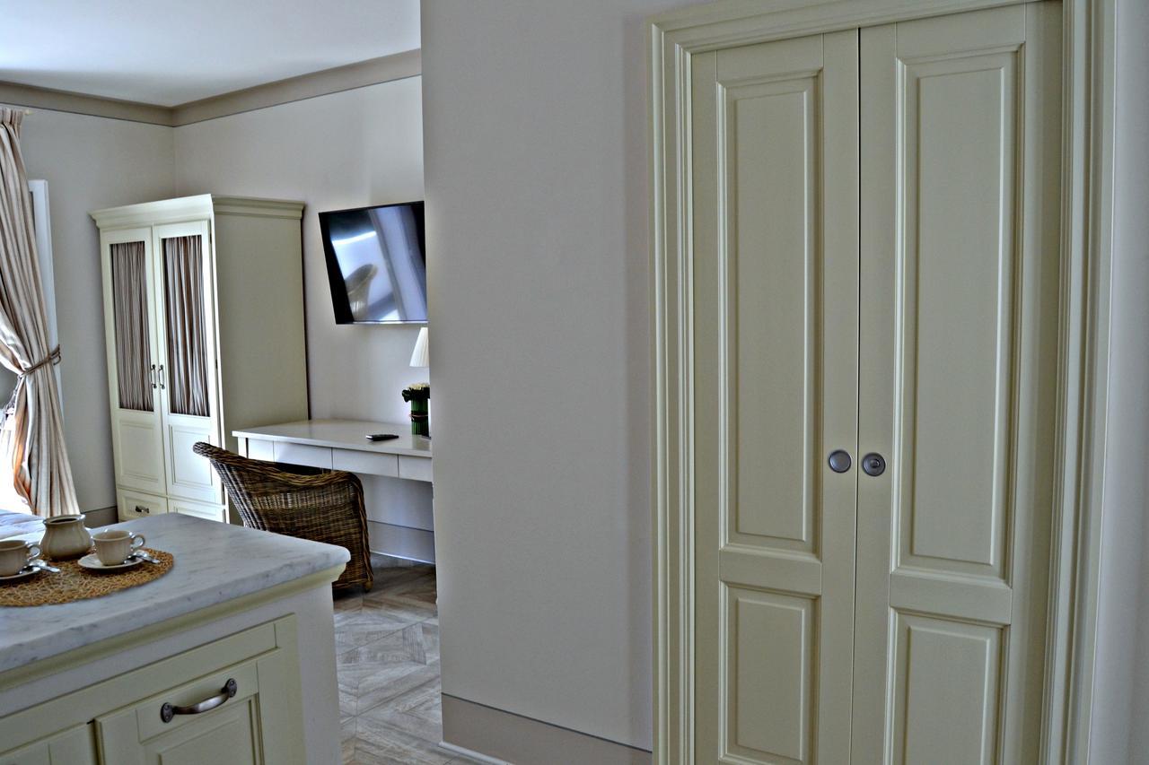 Maridea Casa Vacanza- Le Alcove Sul Mare Suites بونسا المظهر الخارجي الصورة