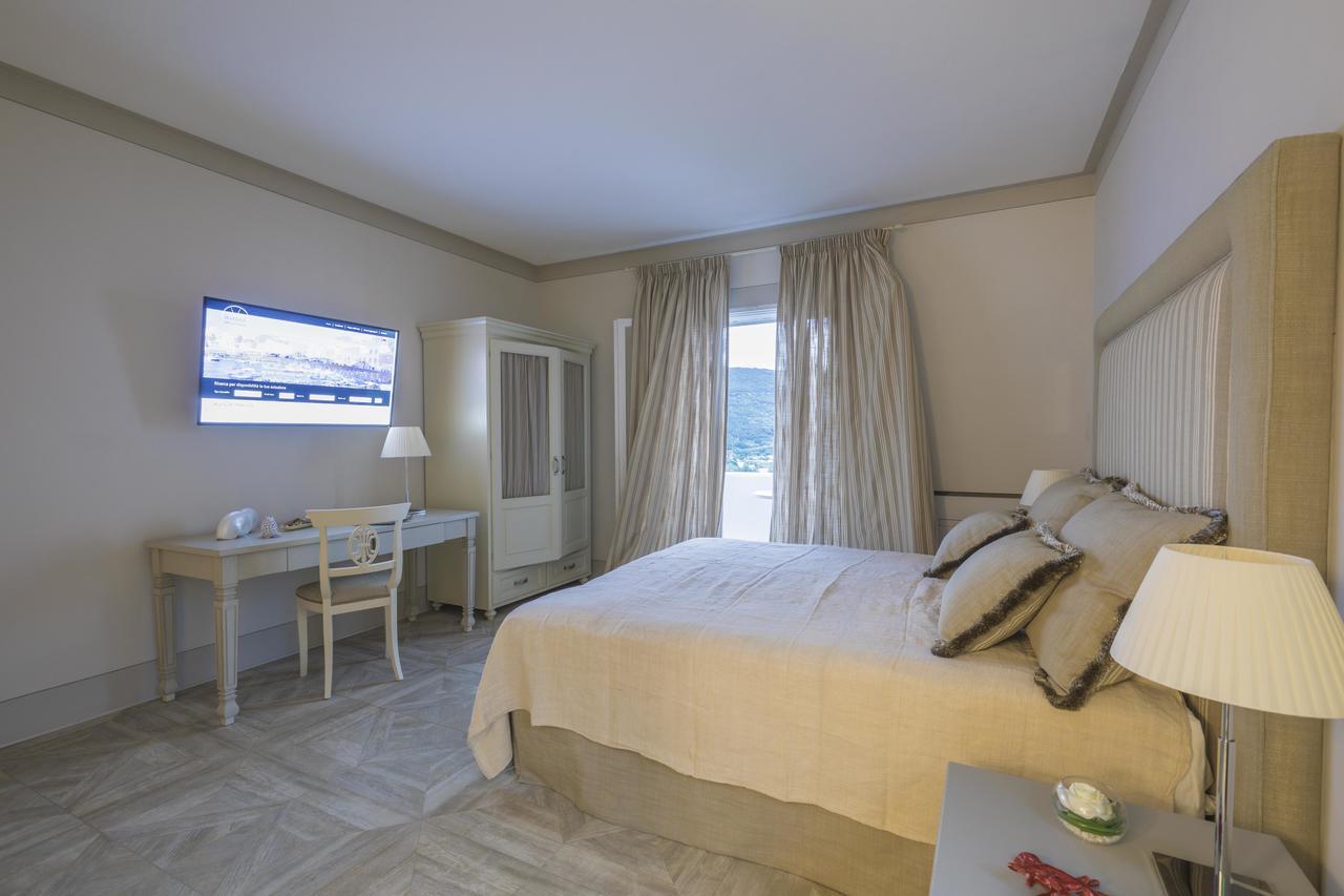 Maridea Casa Vacanza- Le Alcove Sul Mare Suites بونسا المظهر الخارجي الصورة